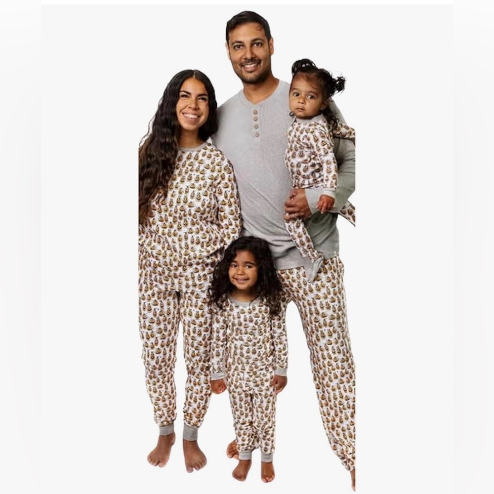 Burt's Bees Baby  Men Holiday Pajamas, Organic Cotton Pjs Pajama Set 
Size Large